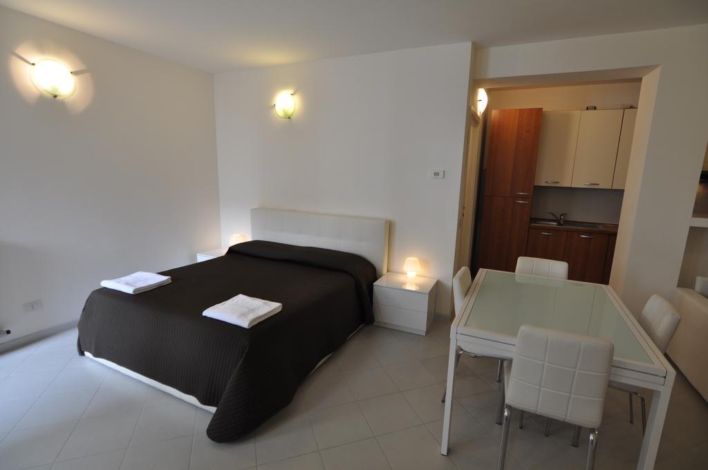 Aparthotel Easy - Rooms&apartments Navigli 2*