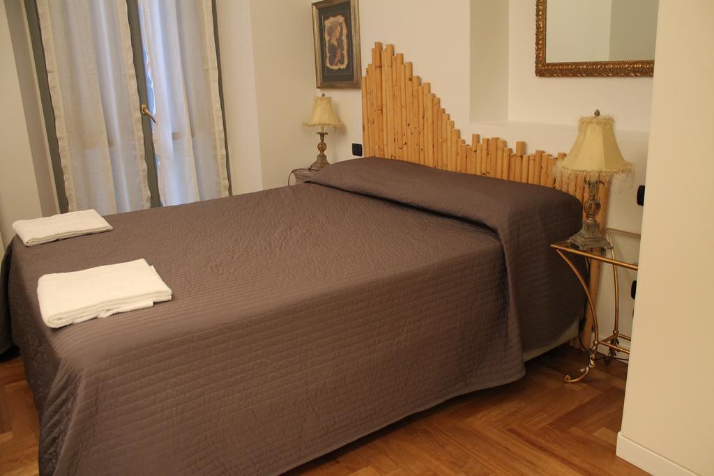 Easy - Rooms&apartments Navigli Milano